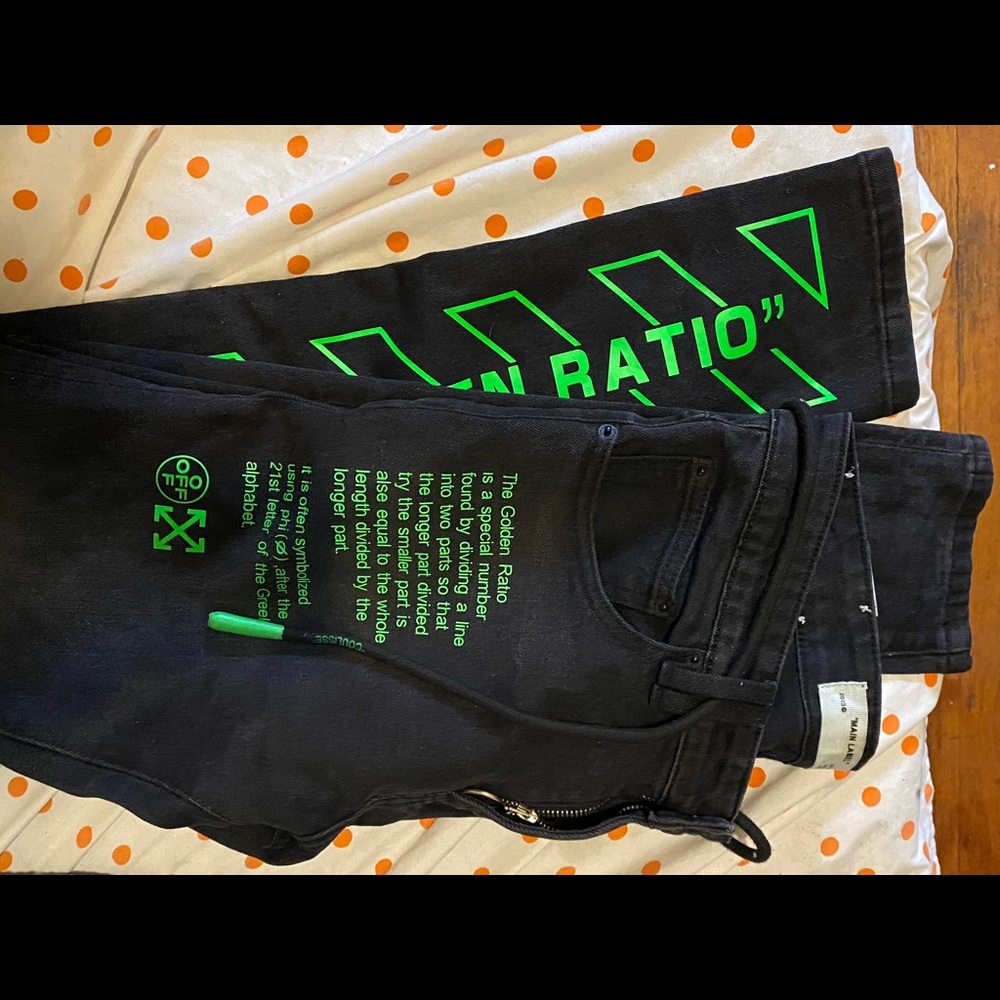 Off White Jeans 🎯